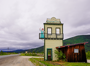 8-nights-dawson-city-and-the-dempster-highway